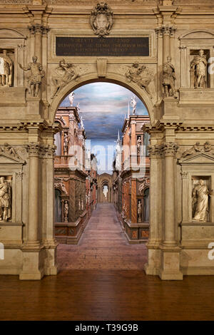 Vicenza, Venetien, Italien. Das Teatro Olimpico ('olympischen Theater') ist ein Theater in Vicenza, Norditalien, in 1580-1585 gebaut. Das Theater war der Stockfoto