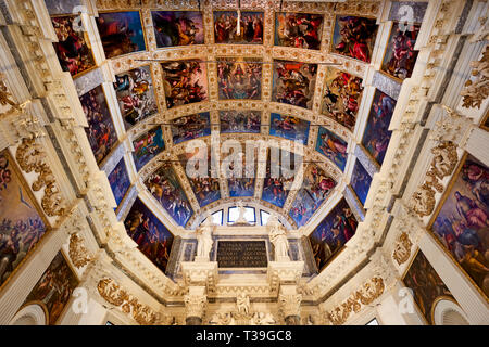 Vicenza, Venetien, Italien. Santa Corona ist ein im gotischen Stil, die Römisch-katholische Kirche in Vicenza, Region Veneto, Italien. Die Kirche enthält die Val Stockfoto