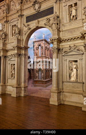 Vicenza, Venetien, Italien. Das Teatro Olimpico ('olympischen Theater') ist ein Theater in Vicenza, Norditalien, in 1580-1585 gebaut. Das Theater war der Stockfoto