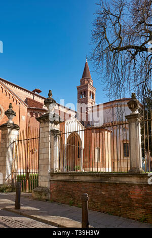 Vicenza, Venetien, Italien. Santa Corona ist ein im gotischen Stil, die Römisch-katholische Kirche in Vicenza, Region Veneto, Italien. Die Kirche enthält die Val Stockfoto