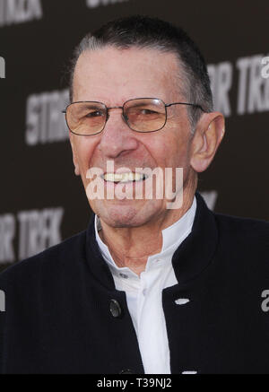 Leonard Nimoy - Star Trek Los Angeles Premiere auf der Chinese Theatre in Los Angeles. NimoyLeonard 35 Red Carpet Event, Vertikal, USA, Filmindustrie, Prominente, Fotografie, Bestof, Kunst, Kultur und Unterhaltung, Topix Prominente Fashion/Vertikal, Besten, Event in Hollywood Leben - Kalifornien, Roter Teppich und backstage, USA, Film, Stars, Film Stars, TV Stars, Musik, Promis, Fotografie, Bestof, Kunst, Kultur und Unterhaltung, Topix, headshot, vertikal, eine Person aus dem Jahr 2009, Anfrage tsuni@Gamma-USA.com Stockfoto