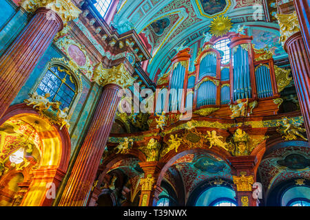 POZNAN, POL - 27.November 2018: Einrichtung von Fara, die Basilika St. Maria in Poznan, Polen Stockfoto