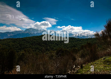 Schnee auf dem Berg Taygetus, Frühling, Frühling, Peleponnese, Griechenland, griechische Stockfoto