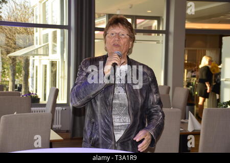 Andreas Holm bei der Aufzeichnung der Balkongespräche MyTVplus Talkshow ''im Luisenhof. Dresden, 03.04.2019 Stockfoto