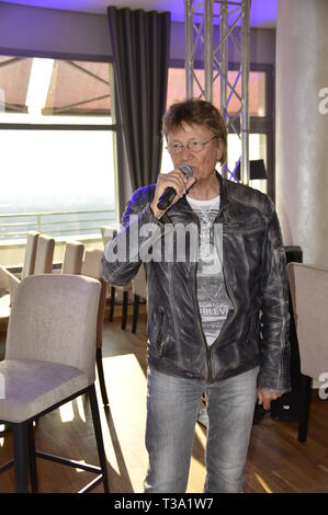 Andreas Holm bei der Aufzeichnung der Balkongespräche MyTVplus Talkshow ''im Luisenhof. Dresden, 03.04.2019 Stockfoto