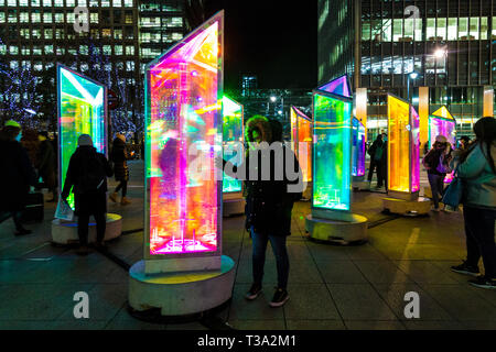 "Prismatica" von Raw-Design in Canary Wharf Winter Lights Festival 2019, London, UK Stockfoto