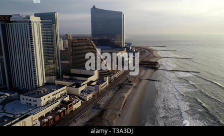 Luftaufnahme von Atlantic City Strip und Boardwalk Stockfoto