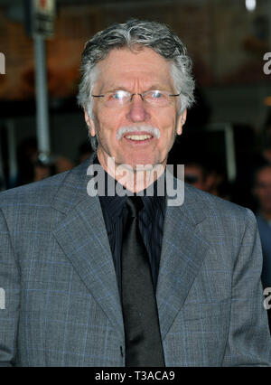 Tom Skerritt - Whiteout Premiere auf dem Westwood Village Theater in Los Angeles. SkerrittTom 11 Red Carpet Event, Vertikal, USA, Filmindustrie, Prominente, Fotografie, Bestof, Kunst, Kultur und Unterhaltung, Topix Prominente Fashion/Vertikal, Besten, Event in Hollywood Leben - Kalifornien, Roter Teppich und backstage, USA, Film, Stars, Film Stars, TV Stars, Musik, Promis, Fotografie, Bestof, Kunst, Kultur und Unterhaltung, Topix, headshot, vertikal, eine Person aus dem Jahr 2009, Anfrage tsuni@Gamma-USA.com Stockfoto