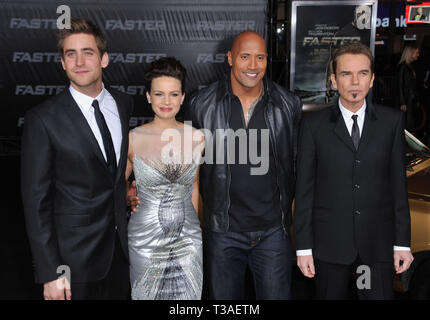 Oliver Jackson-Cohen, Carla Gugino, Dwayne Johnson, Billy Bob Thornton - Schneller Premiere auf der Chinese Theatre in Los Angeles. a Oliver Jackson - Cohen, Carla Gugino, Dwayne Johnson, Billy Bob Thornton 11 Veranstaltung in Hollywood Leben - Kalifornien, Red Carpet Event, USA, Filmindustrie, Prominente, Fotografie, Bestof, Kunst, Kultur und Unterhaltung, Topix prominente Mode, Besten, Hollywood Leben, Event in Hollywood Leben - Kalifornien, Roter Teppich und backstage, Film Stars, TV Stars, Musik, Promis, Topix, Akteure aus dem gleichen Film, Cast und co Star zusammen. Anfrage tsuni @ Gamma-U Stockfoto