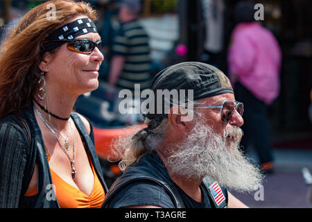 Daytona Beach, FL - 12. März 2016: Bärtigen Bikern in der 75. jährlichen Bike Week auf der weltweit berühmtesten Strand teilnehmen. Stockfoto