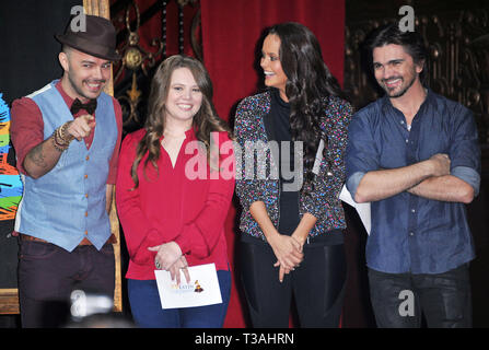 Juanes, Shaila Durcal, Freude und Jesse an der XIII Latin Grammy Awards Nominierungen an der Belasco Theatre in Los Angeles. a Juanes, Shaila Durcal, Freude und Jesse 104 Veranstaltung in Hollywood Leben - Kalifornien, Red Carpet Event, USA, Filmindustrie, Prominente, Fotografie, Bestof, Kunst, Kultur und Unterhaltung, Topix prominente Mode, Besten, Hollywood Leben, Event in Hollywood Leben - Kalifornien, Roter Teppich und backstage, Film Stars, TV Stars, Musik, Promis, Topix, Akteure aus dem gleichen Film, Cast und co Star zusammen. Anfrage tsuni@Gamma-USA.com, Kredit Tsuni/USA, 2012-Gro Stockfoto