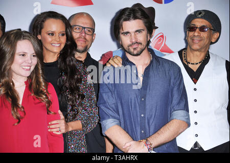 Juanes, Shaila Durcal, Freude und Jesse an der XIII Latin Grammy Awards Nominierungen an der Belasco Theatre in Los Angeles. a Juanes, Shaila Durcal, Freude und Jesse 159 Veranstaltung in Hollywood Leben - Kalifornien, Red Carpet Event, USA, Filmindustrie, Prominente, Fotografie, Bestof, Kunst, Kultur und Unterhaltung, Topix prominente Mode, Besten, Hollywood Leben, Event in Hollywood Leben - Kalifornien, Roter Teppich und backstage, Film Stars, TV Stars, Musik, Promis, Topix, Akteure aus dem gleichen Film, Cast und co Star zusammen. Anfrage tsuni@Gamma-USA.com, Kredit Tsuni/USA, 2012-Gro Stockfoto