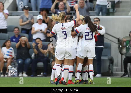 Los Angeles, CA, USA. 7 Apr, 2019. Team USA feiert ein Ziel und Leitung 1-0 in der ersten Hälfte während des Spiels zwischen Belgien und den USA an Banc von Kalifornien in Los Angeles, CA. USA. (Foto von Peter Joneleit) Credit: Csm/Alamy leben Nachrichten Stockfoto