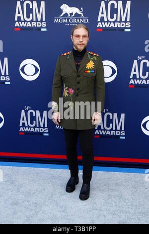 Las Vegas, NV, USA. 7 Apr, 2019. Ian Fitchuk in der Ankunftshalle für 54th Akademie der Country Music (ACM) Awards - Ankünfte 2, MGM Grand Garden Arena in Las Vegas, NV April 7, 2019. Foto: JA/Everett Collection Credit: Everett Collection Inc/Alamy leben Nachrichten Stockfoto