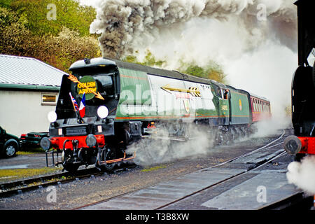 Tyrannisiert Pacific, West Country Klasse Nr.34092 Stadt der Brunnen von Grosmont Tunnel storming, North York Moors Railway 2. April 2019 Stockfoto