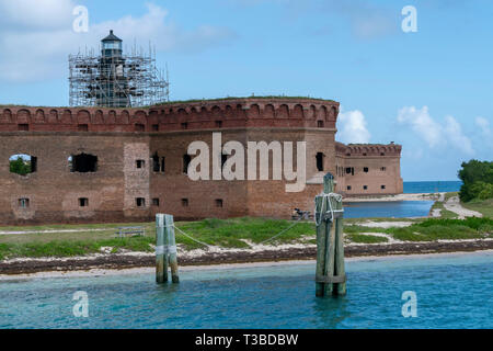 Fort Jefferson, ein dreistöckiges Festung in Dry Tortugas Nationalpark, ist eines der am weitesten entfernten Nationalparks der USA. In Florida. Stockfoto