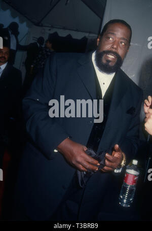 LOS ANGELES, Ca - 15. März: Sänger Barry White besucht die achte jährliche Soul Train Music Awards am 15. März 1994 im Shrine Auditorium in Los Angeles, Kalifornien. Foto von Barry King/Alamy Stock Foto Stockfoto