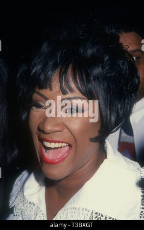 LOS ANGELES, Ca - 15. März: Sängerin Patti LeBelle besucht die achte jährliche Soul Train Music Awards am 15. März 1994 im Shrine Auditorium in Los Angeles, Kalifornien. Foto von Barry King/Alamy Stock Foto Stockfoto