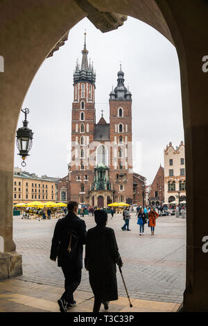 Krakau, Polen - 22. März 2019 - Rynek Glowny - der Hauptplatz in Krakau, Polen. Stockfoto