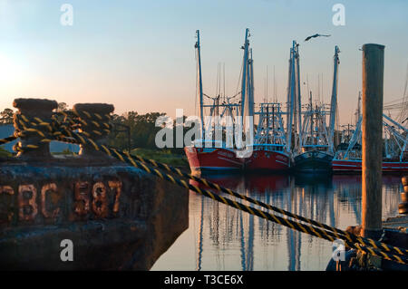 Krabbenfänger Dock in Bayou La Batre, Alabama, 3. Juli 2010. Stockfoto