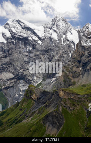 Das Gspaltenhorn ragt über die Sefinental, vom Schilthorn, Berner Oberland, Schweiz Stockfoto