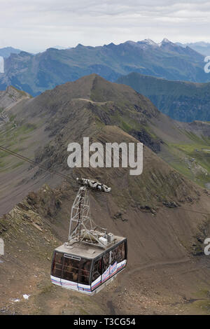 Die Schithorn Seilbahn von Mürren Annäherung an der Bergstation, Berner Oberland, Schweiz Stockfoto