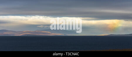 Dramatische Wetter über Scapa Flow und der Insel Hoy, Orkney Inseln. Stockfoto