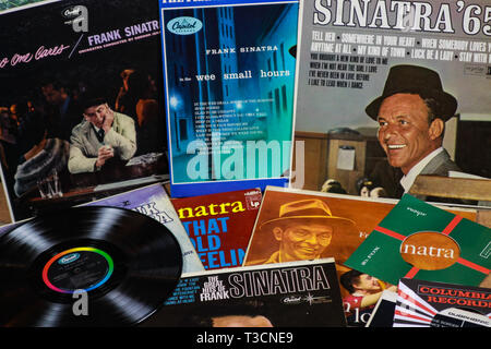 VIERSEN, Deutschland - 11. März. 2019: Blick auf Frank Sinatra Schallplatte Sammlung Stockfoto