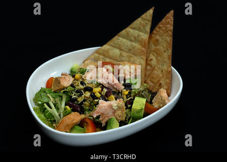 Mexikanische Bohnen Salat mit Lachs Stockfoto