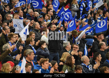 6. April 2019, Wembley, London, England; die Emirate FA Cup, Halbfinale, Manchester City vs Brighton, Brighton Fans Credit: Phil Westlake/News Bilder der Englischen Football League Bilder unterliegen DataCo Lizenz Stockfoto