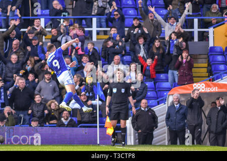 6. April 2019, St Andrew's, Birmingham, England; Sky Bet EFL Meisterschaft Birmingham City vs Leeds United; Che Adams (9) von Birmingham City feier Credit: Gareth Dalley/News Bilder der Englischen Football League Bilder unterliegen DataCo Lizenz Stockfoto