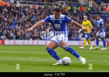 6. April 2019, St Andrew's, Birmingham, England; Sky Bet EFL Meisterschaft Birmingham City vs Leeds United; Che Adams (9) von Birmingham City schießt auf Ziel: Gareth Dalley/News Bilder der Englischen Football League Bilder unterliegen DataCo Lizenz Stockfoto