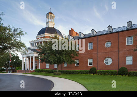 Lake Highland Preparatory School, in der Nähe der Innenstadt von Orlando, ist die führende weiterführende Schule in Orange County, Florida, bekannt für seine große Bildung. Stockfoto