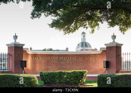 Lake Highland Preparatory School, in der Nähe der Innenstadt von Orlando, ist die führende weiterführende Schule in Orange County, Florida, bekannt für seine große Bildung. Stockfoto