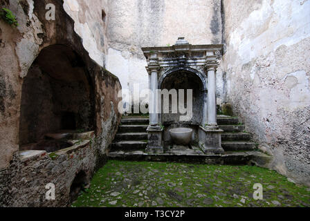 Service Innenhof der großen Küche von Saint Lawrence Kartause Certosa di San Lorenzo in padula Provinz Salerno Italien Stockfoto