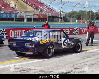 Berühmte Sunoco Trans-Am Camaro der Penske Race Team die Vorbereitung für eine Oldtimer Rennen in Watkins Glen Rennstrecke in New Yorks Finger Lakes Region. Stockfoto