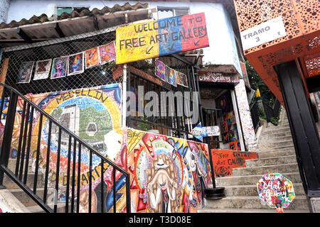 Äußere der Kunstgalerie in der Comuna 13, Medellin, Kolumbien Stockfoto