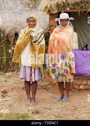 Portrait von madagassischen Mädchen an einer Farmers Market, Hill Country, Madagaskar, Afrika Stockfoto
