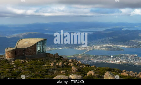 HOBART, Tasmanien, Australien - April, 11, 2016: der Blick auf Hobart in Tasmanien von Mt. Wellington Stockfoto