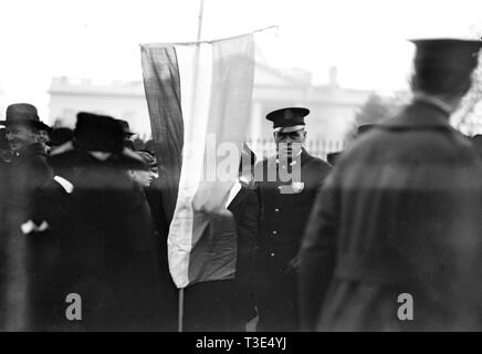 Frau Wahlrecht Bewegung - die Frau, die Suffragetten, die von der Polizei verhaftet. 1918 - Washington D.C. Stockfoto