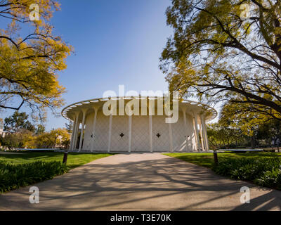 Los Angeles, 24. Mai: Außenansicht von Beckman Auditorium in Caltech am 24. Mai 2019 in Los Angeles, Kalifornien Stockfoto