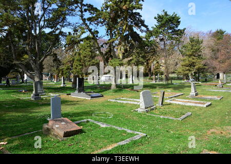 Ross Bay Friedhof in Victoria BC und all die Menschen, die hier für die Ewigkeit lagen, RIP. Stockfoto