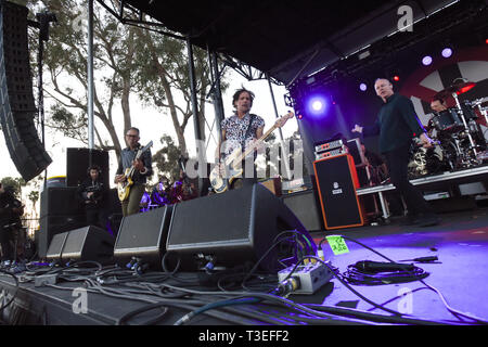 April 6, 2019 - Dana Point, Kalifornien, USA - Bad Religion perfroms an Sabroso Handwerk Bier und Taco Music Festival (Tag 1) an Doheny Beach in Dana Point, Kalifornien. (Bild: © Billy Bennight/ZUMA Draht) Stockfoto