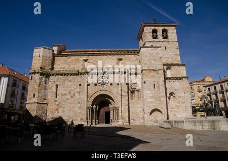 Iglesia de San Juan Bautista o de Puerta Nueva Zamora Stockfoto