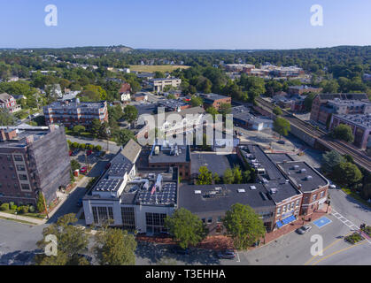 Luftaufnahme von Winchester Center Historic District in Downtown Winchester, Massachusetts, USA. Stockfoto