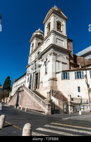 Die Kirche Santissima Trinità dei Monti, Rom, Italien Stockfoto