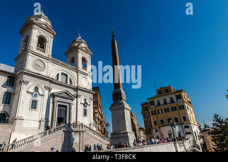 Die Kirche Santissima Trinità dei Monti, Rom, Italien Stockfoto