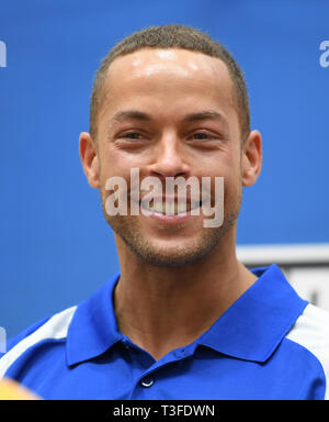 Frankfurt am Main, Deutschland. 09 Apr, 2019. Andrej Mangold, "TV-Bachelor', nimmt teil an der Pressekonferenz der Fraport Skyliners, der Deutsche Basketball Team. Mangold setzt seine Karriere in Frankfurt. Quelle: dpa Picture alliance/Alamy leben Nachrichten Stockfoto