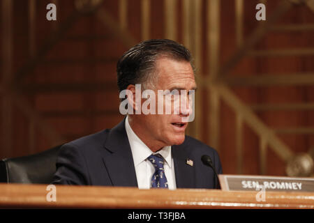 Washington DC, USA. 09 Apr, 2019. Us-Senator (Republikaner Mitt Romney von Utah) Fragen Zeugen während der US-Senat Ausschusses für Innere Sicherheit und Government Affairs Anhörung am 9. April 2019 Credit: Stefani Reynolds/CNP/ZUMA Draht/Alamy Live News Credit: ZUMA Press, Inc./Alamy leben Nachrichten Stockfoto