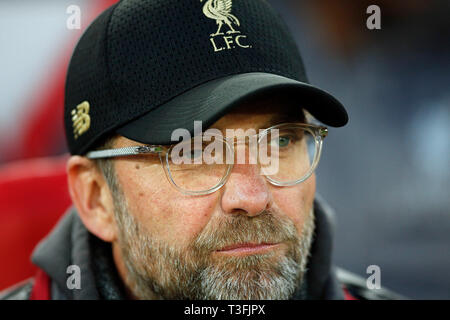 Liverpool, Großbritannien. 09 Apr, 2019. Liverpool Manager Jürgen Klopp vor dem UEFA Champions League Viertelfinale Hinspiel Match zwischen Liverpool und Porto bei Anfield am 9. April 2019 in Liverpool Credit: PHC Images/Alamy leben Nachrichten Stockfoto